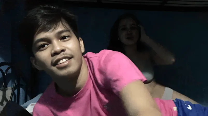 Grabing iyotan kasi walang tao sa bhaus